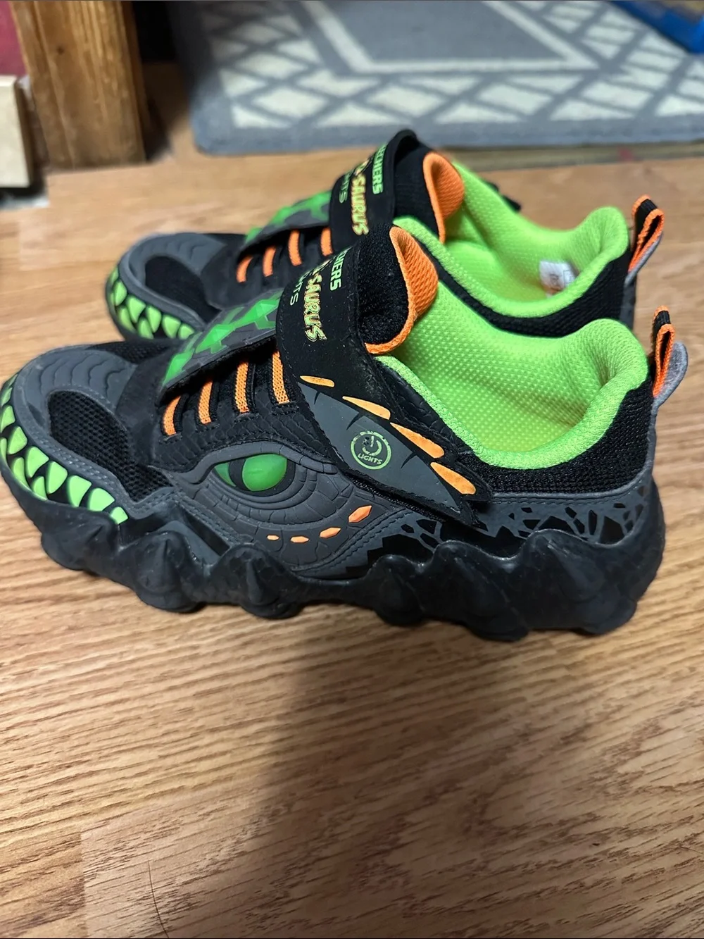 Skechers Kids Black, Green & Orange Light-Up Dino Sneakers Skechasaurus